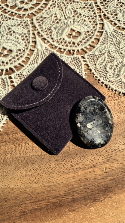 Worry Stone - Larvikite 🖤